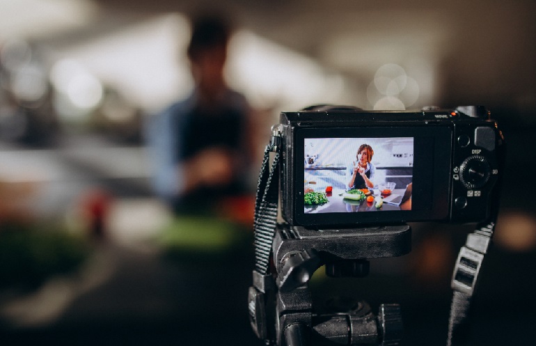 Proses Produksi Iklan Komersial Konsep hingga Penayangan