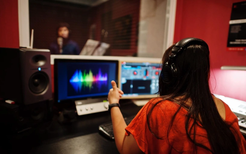 Sound Design dalam Video Iklan: Elemen yang Sering Diabaikan