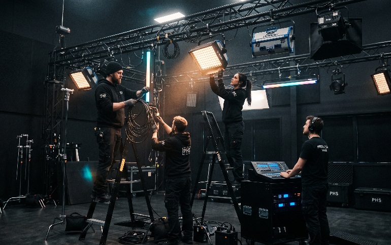 Lighting Video Komersial Terang Saja Ternyata Tidak Cukup